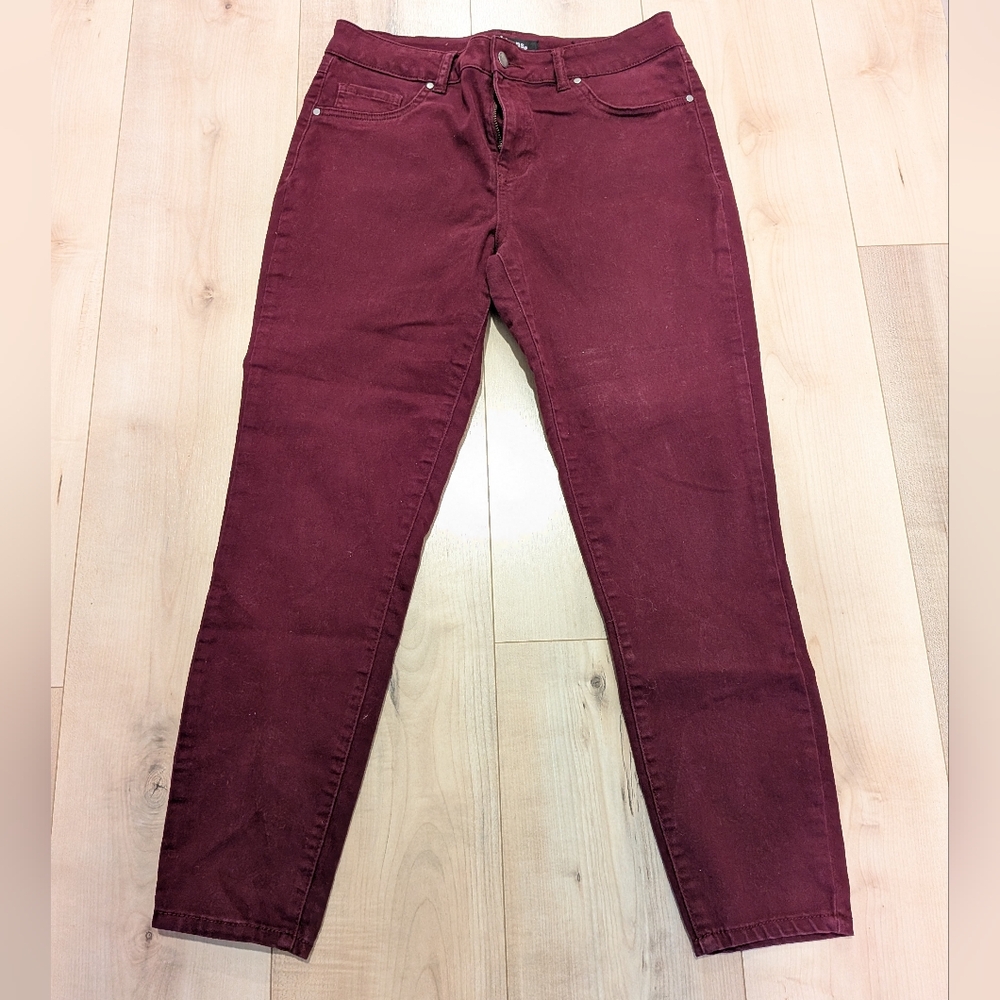 D. Jeans Career Trouser